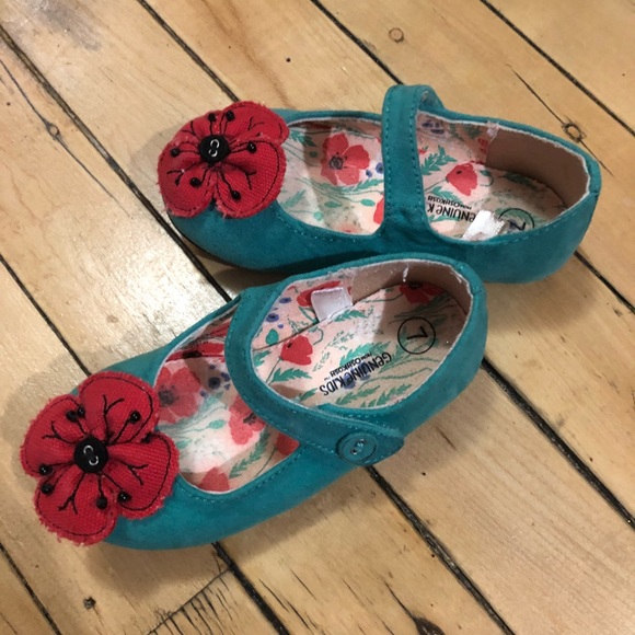 ❗️SOLD❗️Summer Ballet Flats - Picture 2 of 3